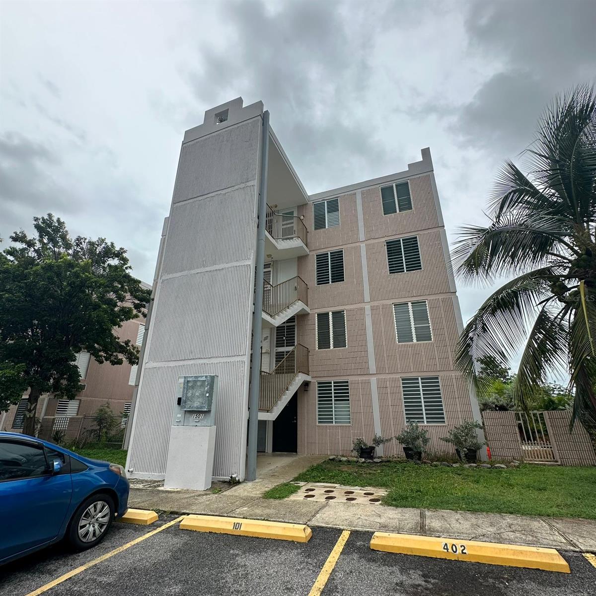 1501 MONTEMAR APT #1501