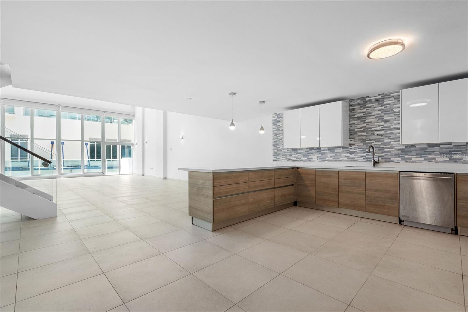 25 AVE. LUIS MUNOZ RIVERA Unit: 404