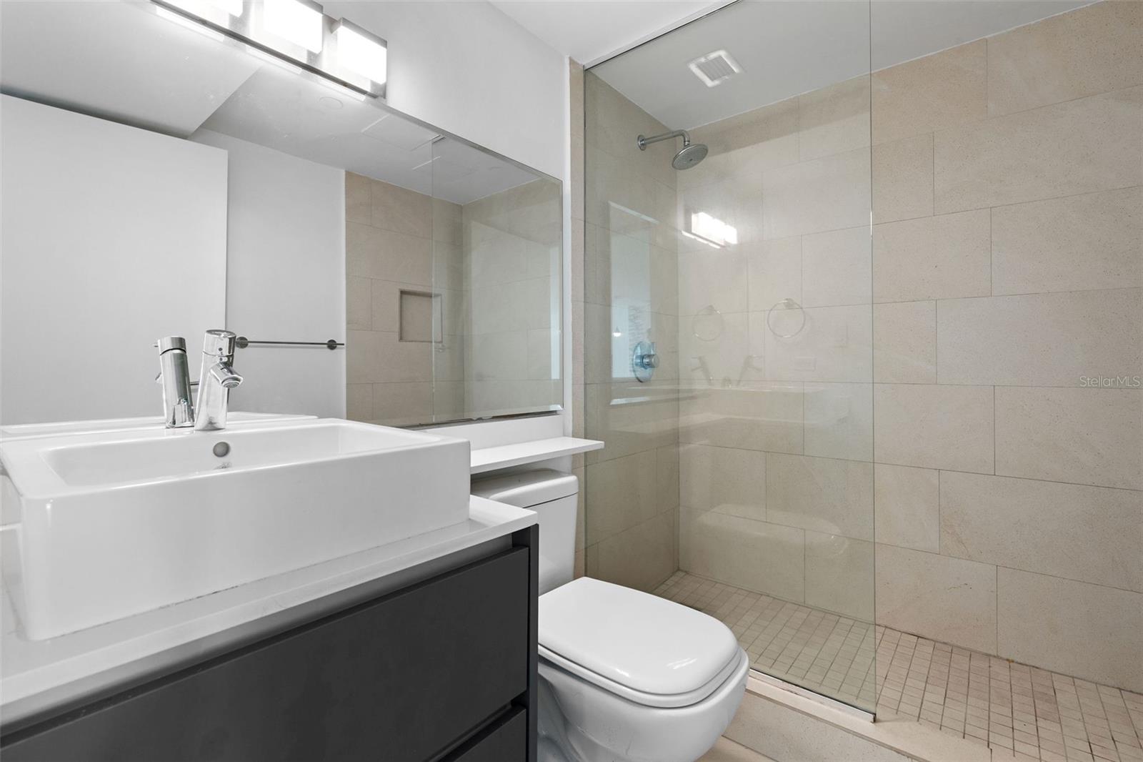 25 AVE. LUIS MUNOZ RIVERA Unit: 404