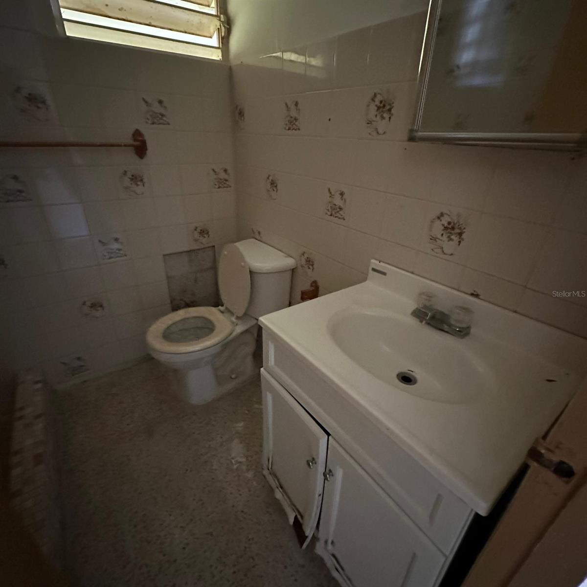 A-11 JARDINES DE SANTA ANA