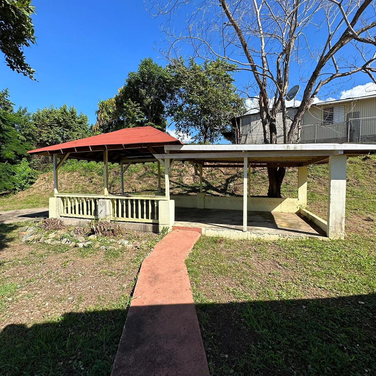 A-11 JARDINES DE SANTA ANA