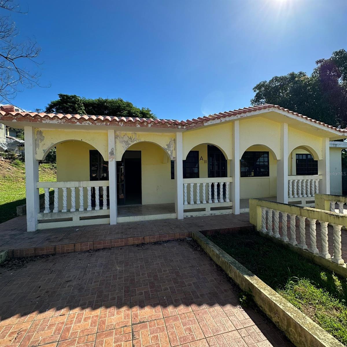 A-11 JARDINES DE SANTA ANA