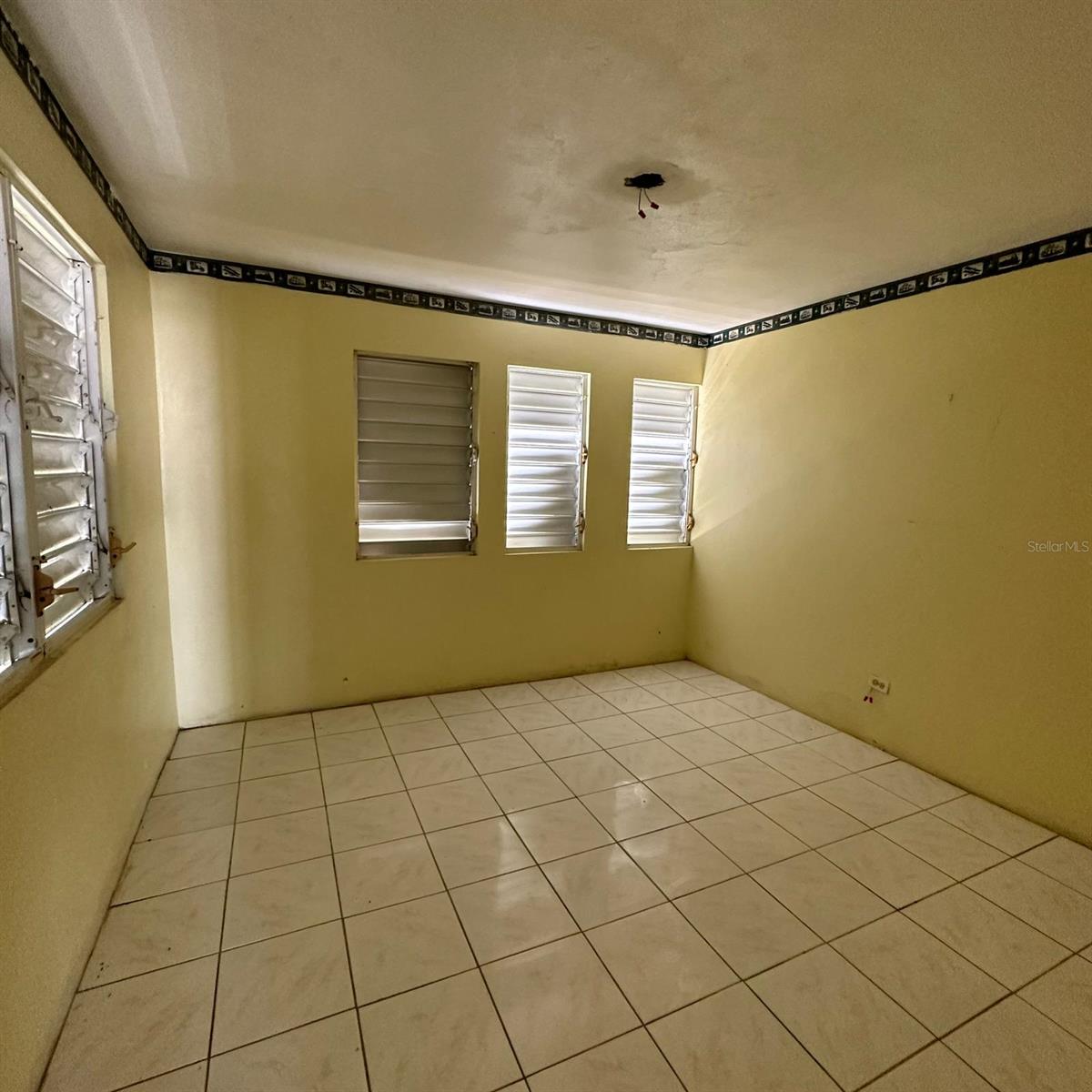 A-11 JARDINES DE SANTA ANA