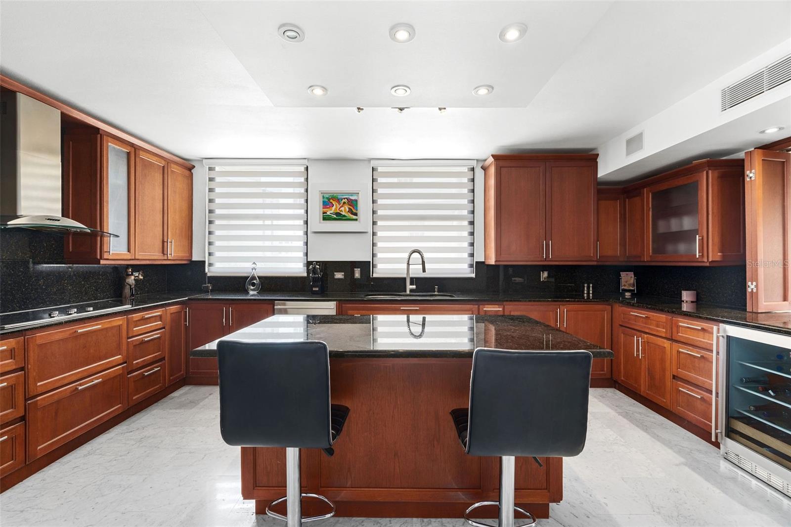 1223 LUCHETTI Unit: 4-N