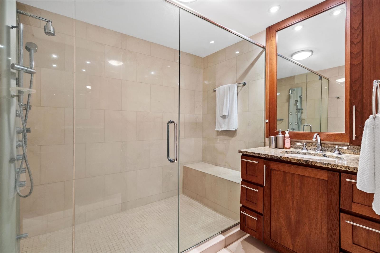 1223 LUCHETTI Unit: 4-N