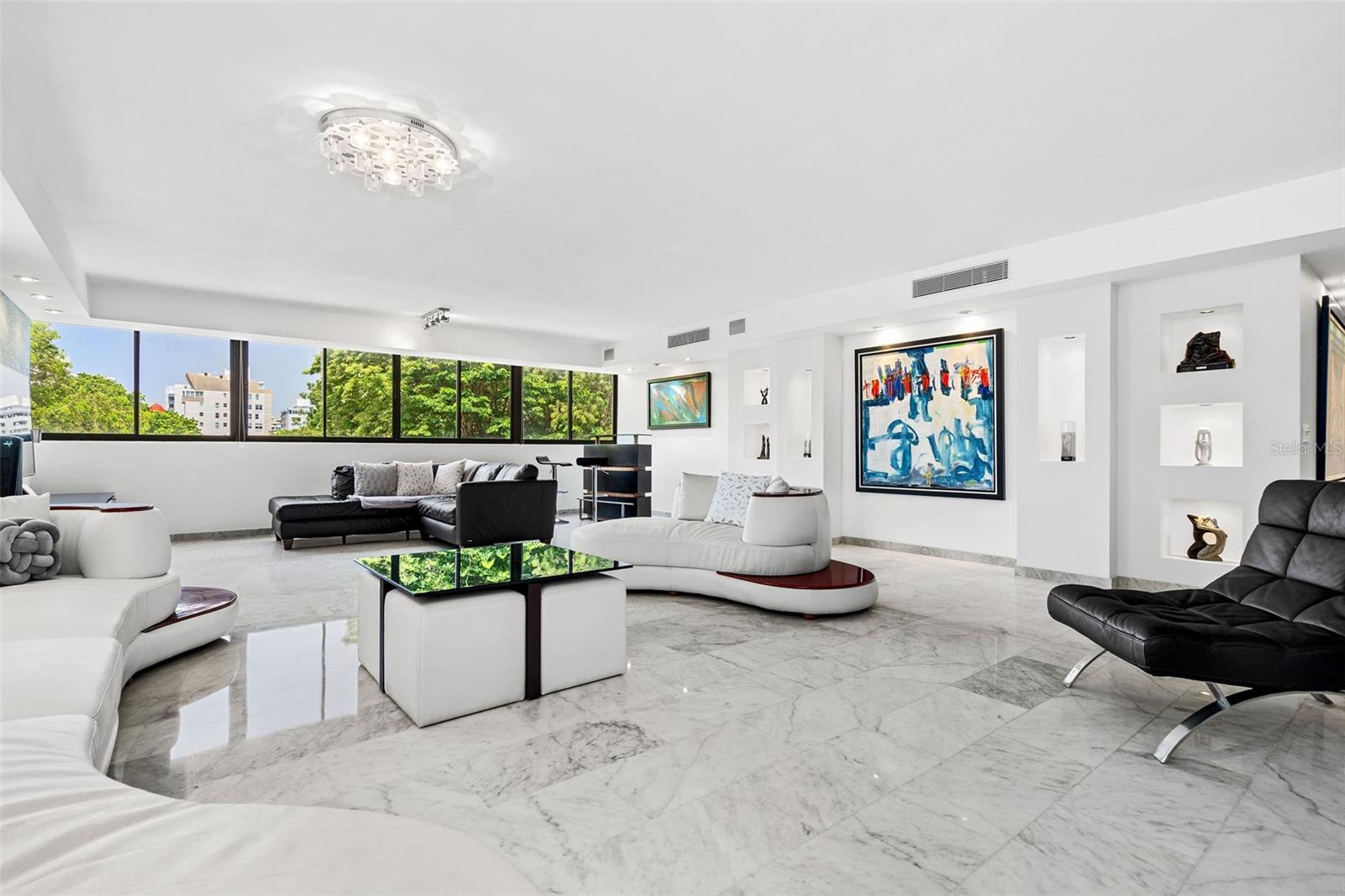 1223 LUCHETTI Unit: 4-N