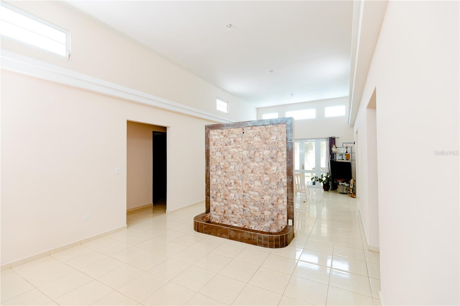 Carr 931 km 1.8 SECTOR BEZARES