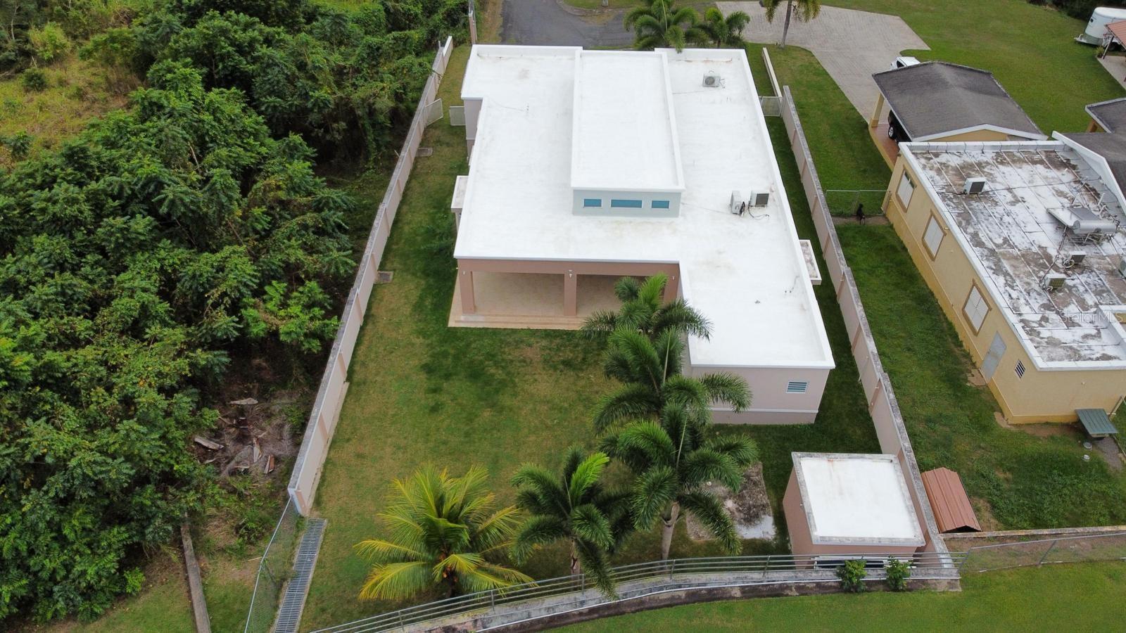 Carr 931 km 1.8 SECTOR BEZARES