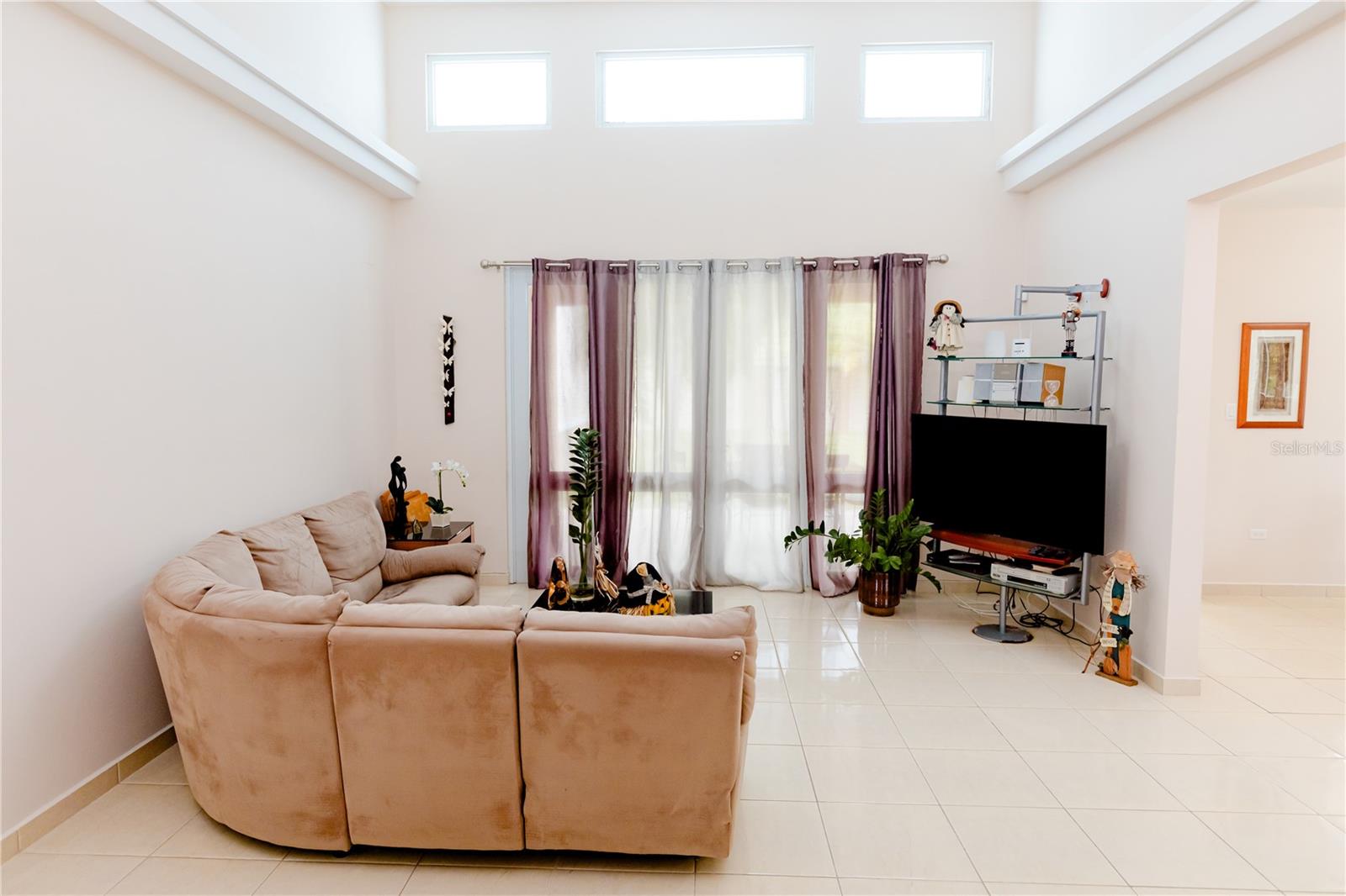 Carr 931 km 1.8 SECTOR BEZARES