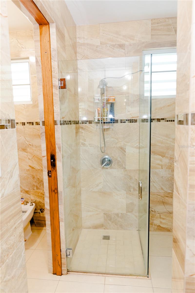 Carr 931 km 1.8 SECTOR BEZARES