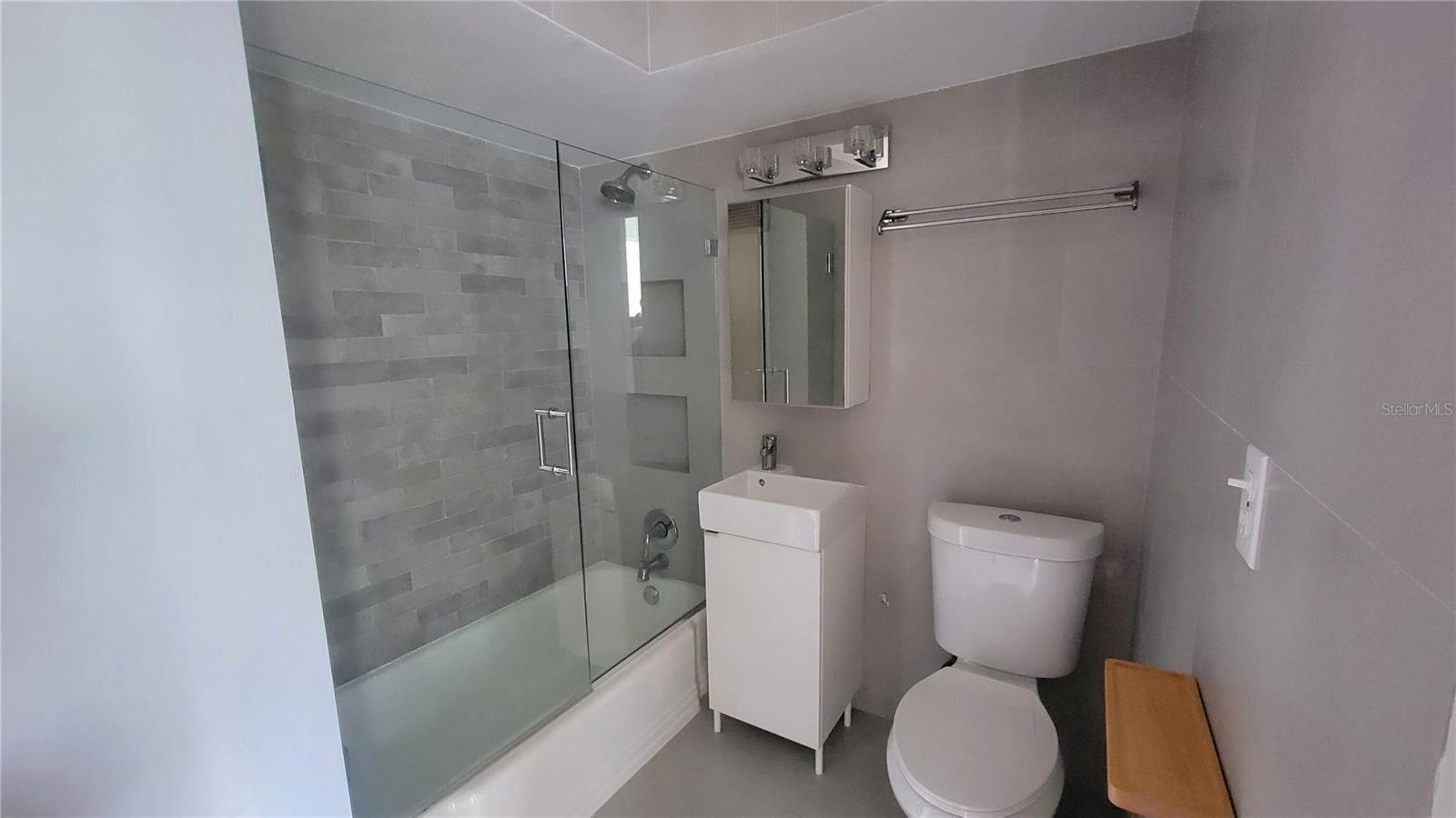 1203 BORINQUEN TOWERS I #1203