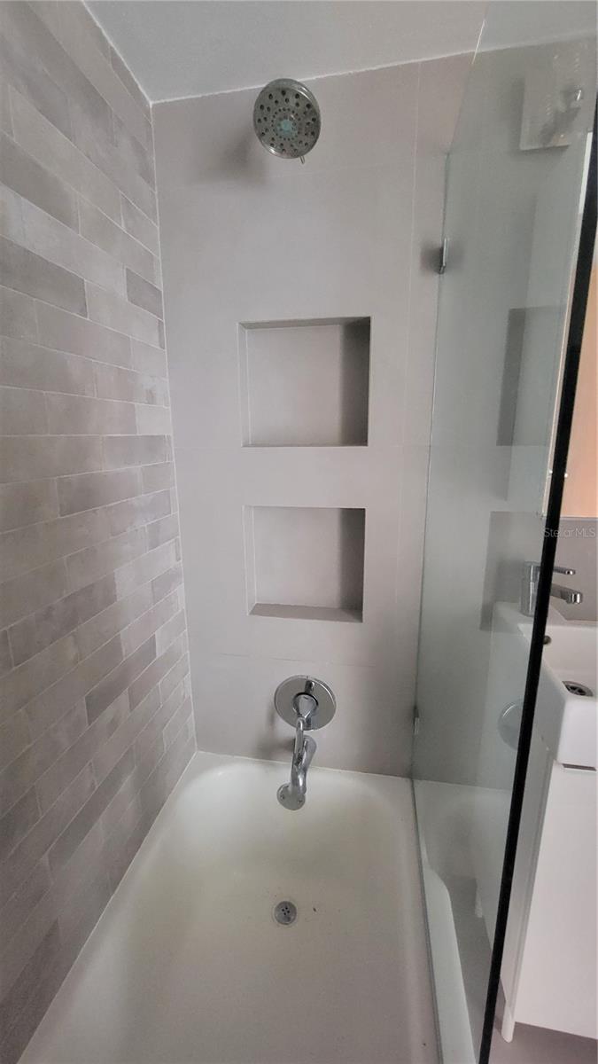 1203 BORINQUEN TOWERS I #1203