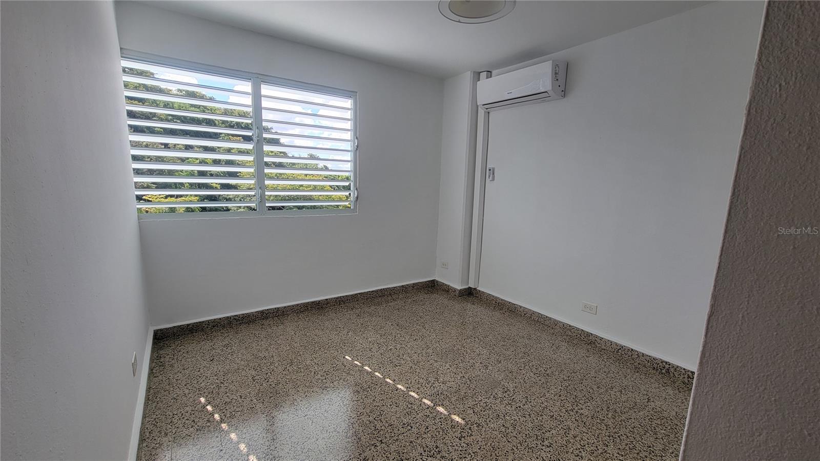 1203 BORINQUEN TOWERS I #1203