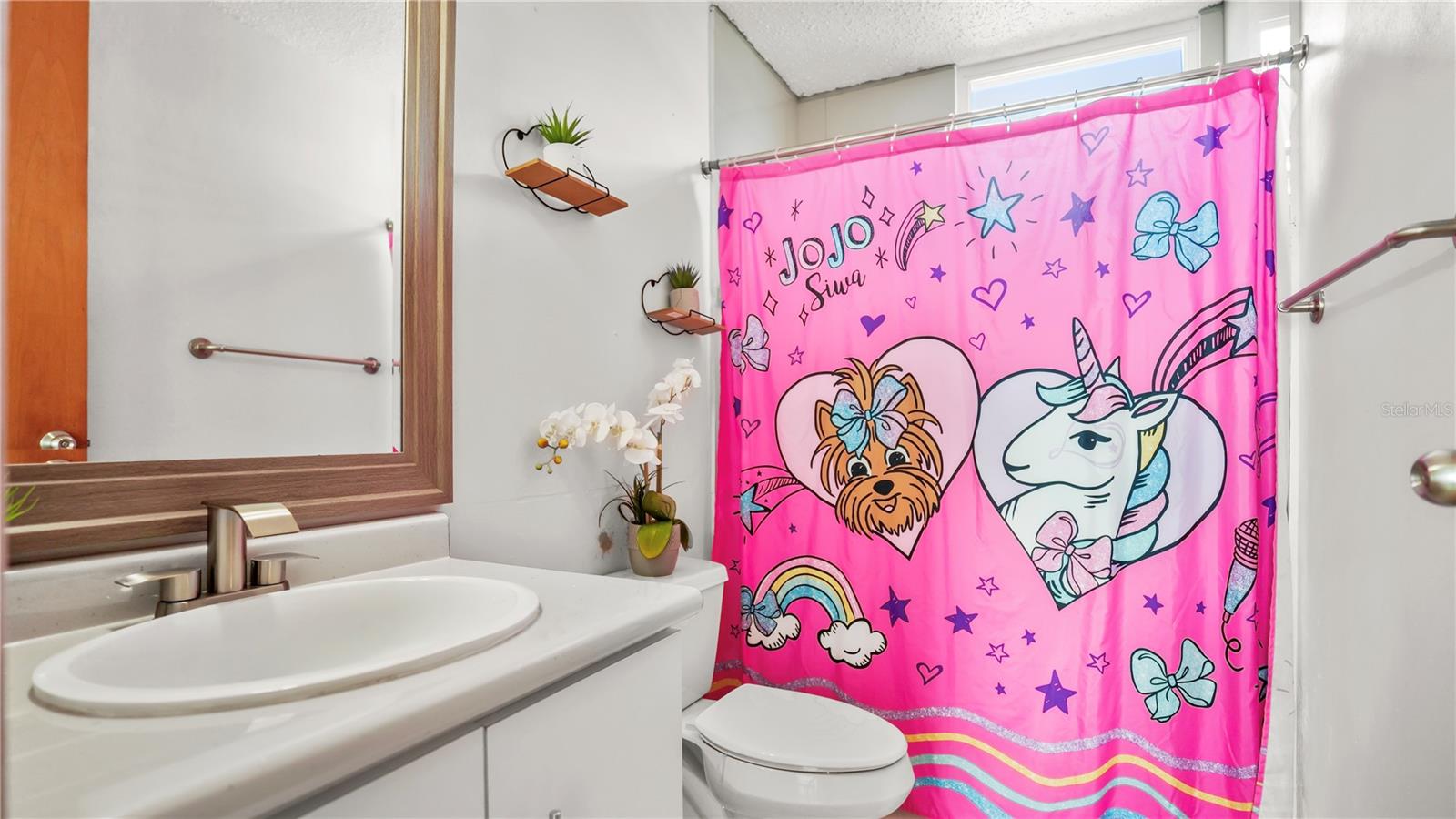 153 LA VIA PRIMAVERAL ST