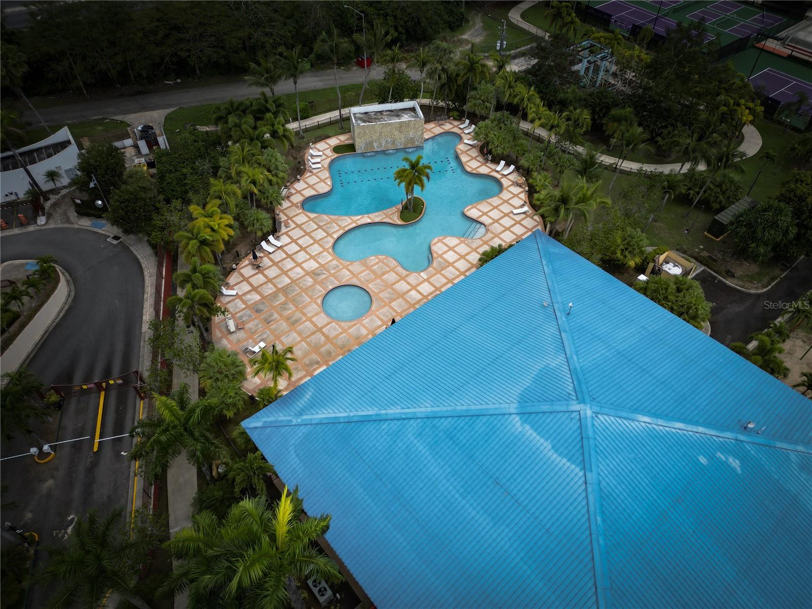 153 LA VIA PRIMAVERAL ST