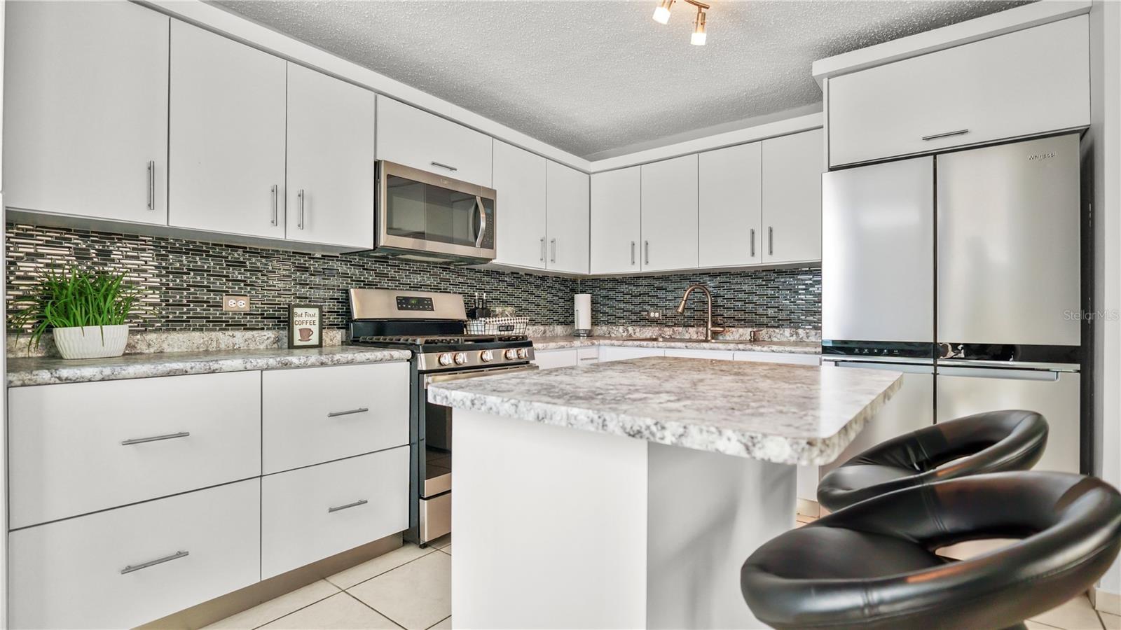 153 LA VIA PRIMAVERAL ST