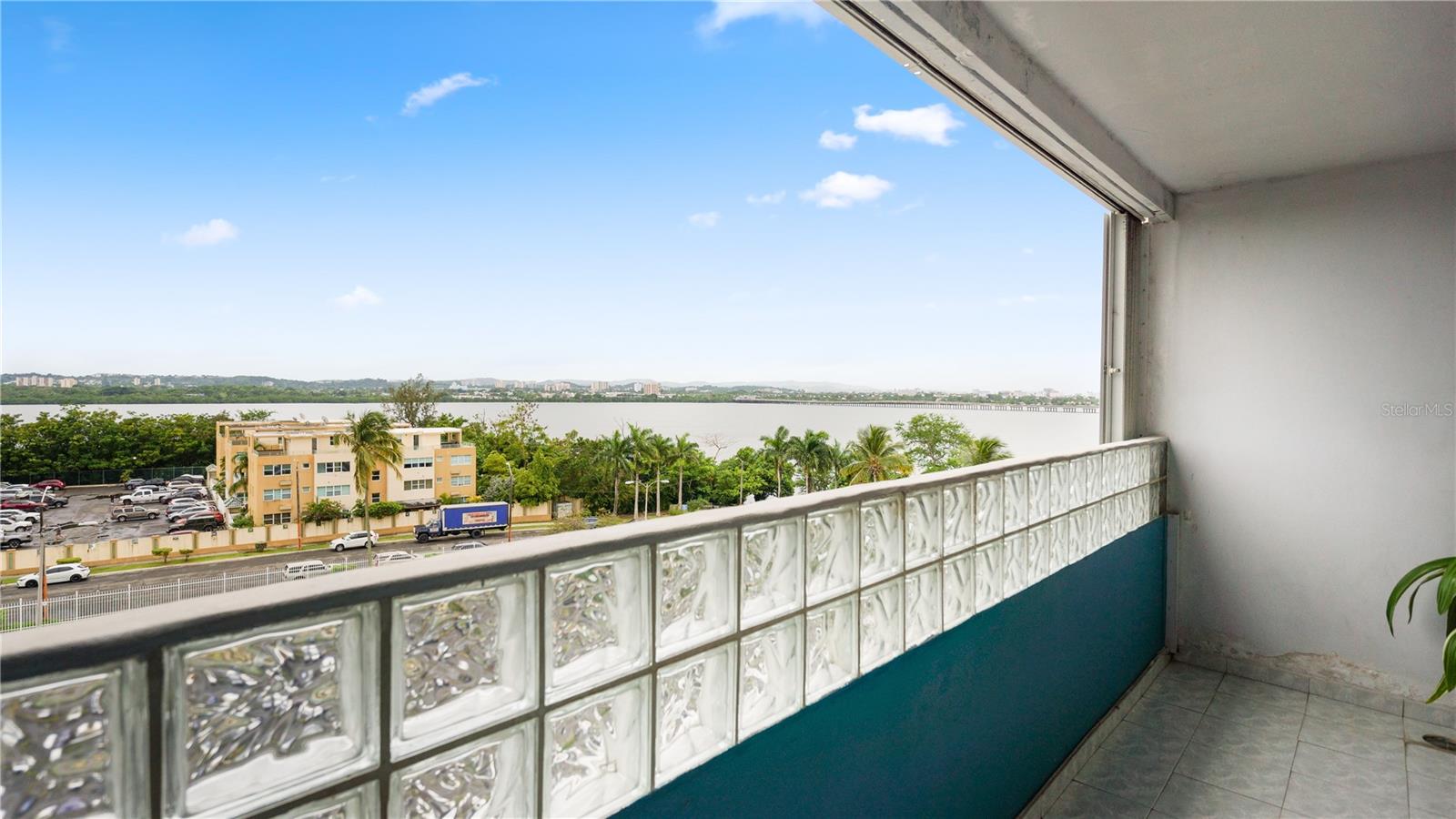 Apt 5H LAGUNA GARDENS IV #5H