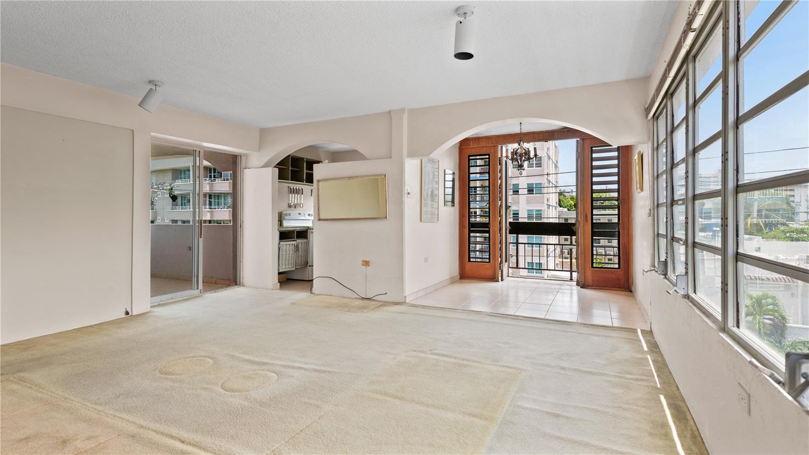 1367 WILSON AVE #401