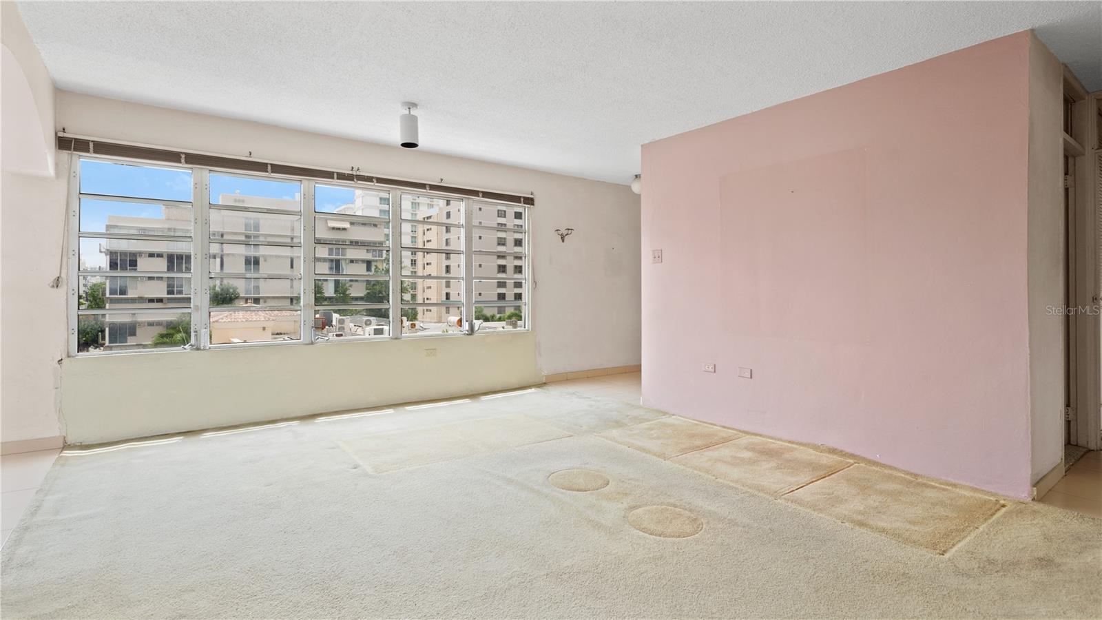 1367 WILSON AVE #401