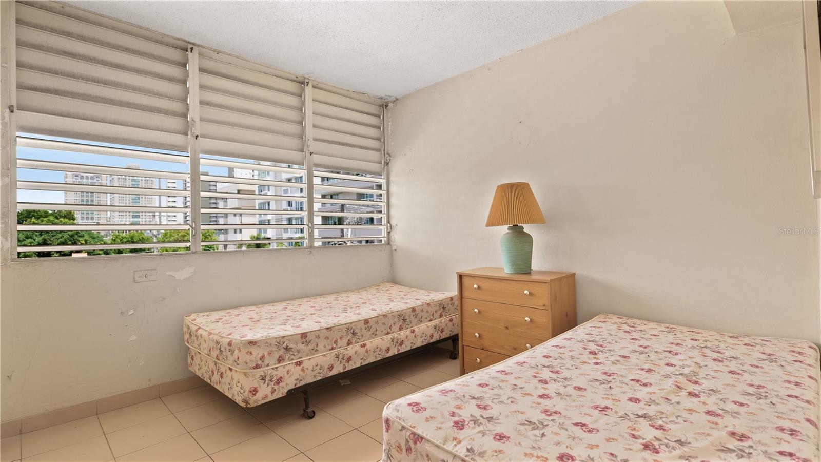 1367 WILSON AVE #401