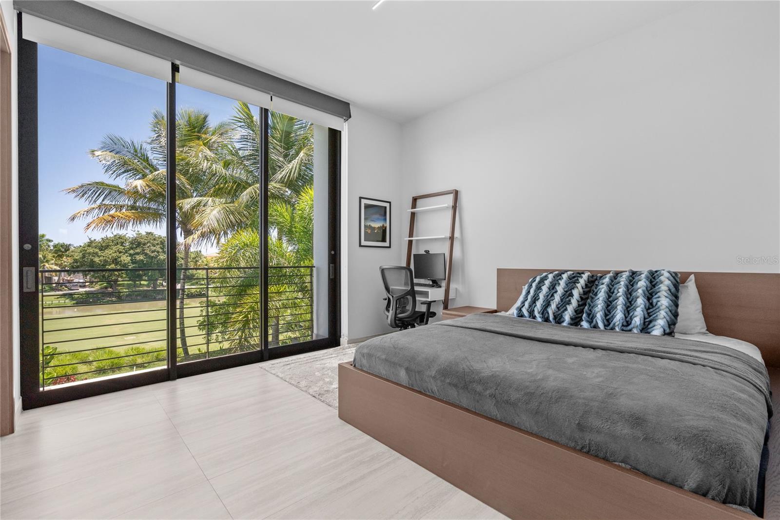 The Enclave 200 PLANTATION DRIVE #11