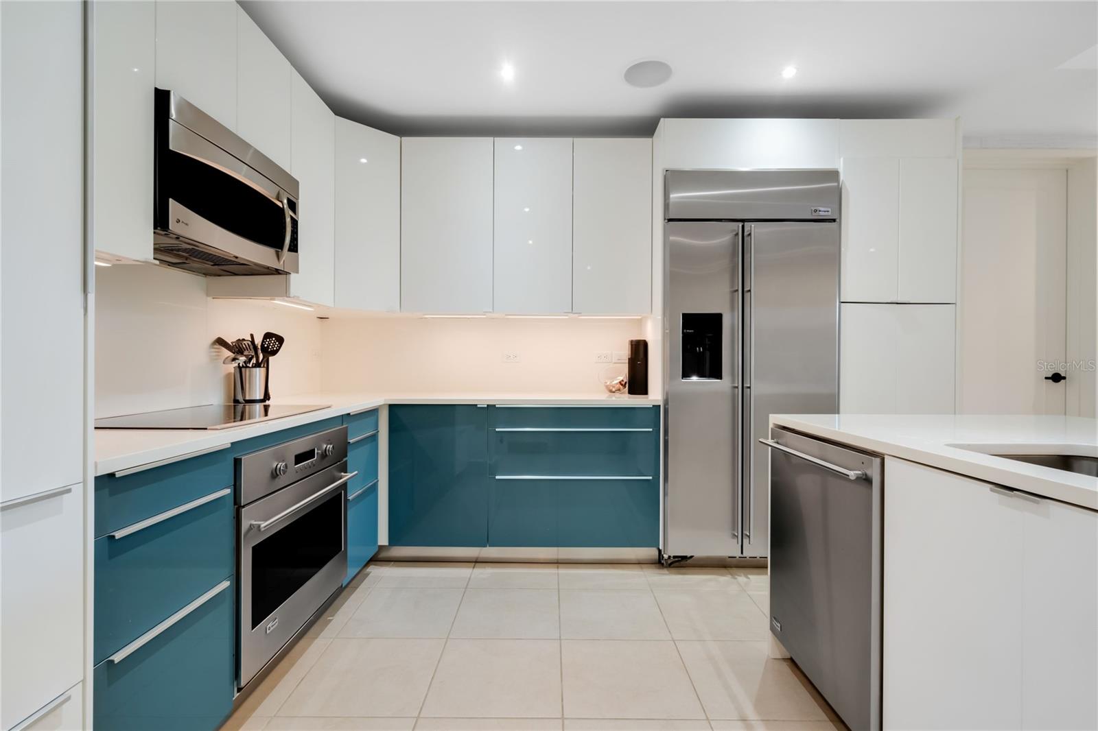 7000 BAHIA BEACH BLV #3221