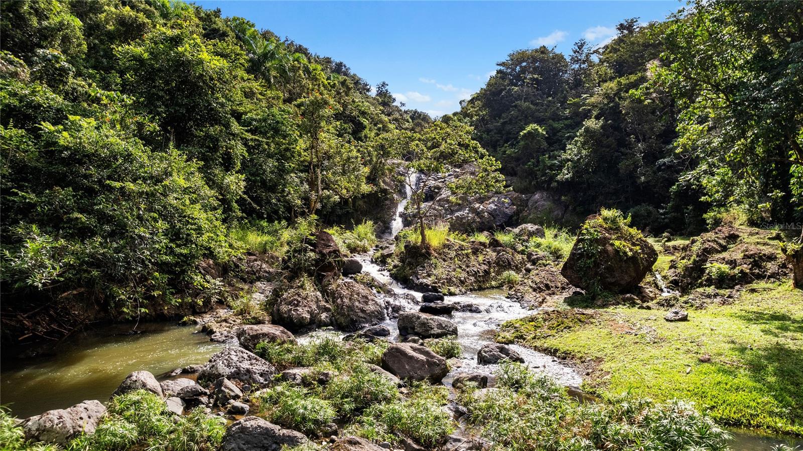 HACIENDA CASCADA
