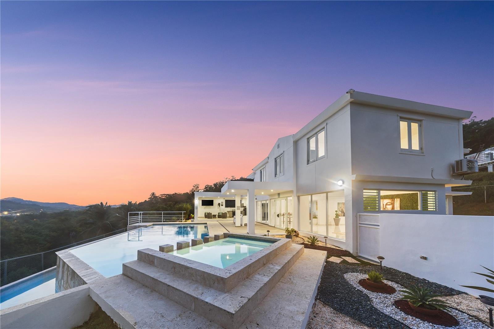 Bo. San Anton Km 2.0 CARR. 739