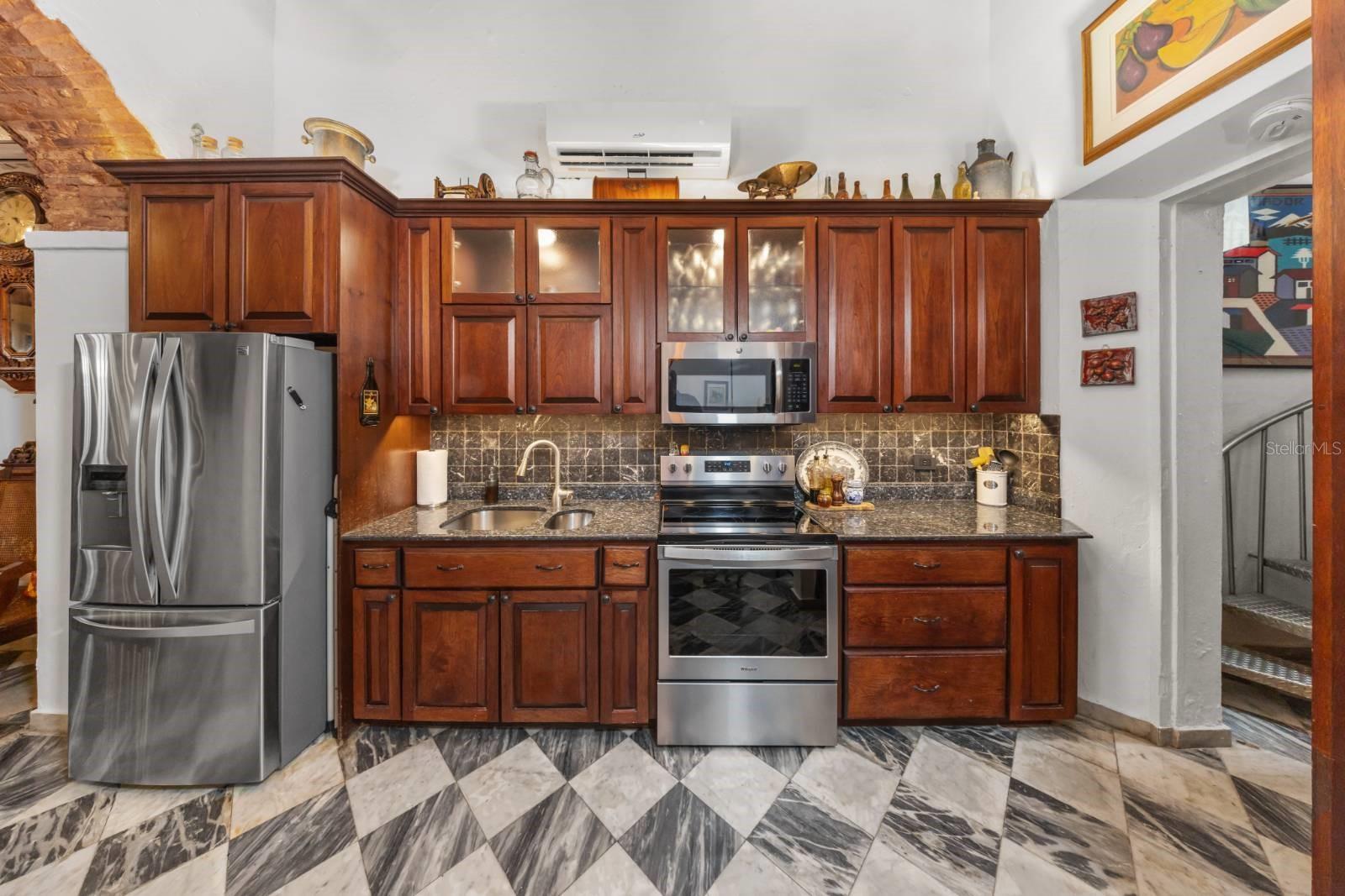 422 Norzagaray St CALLE NORZAGARAY