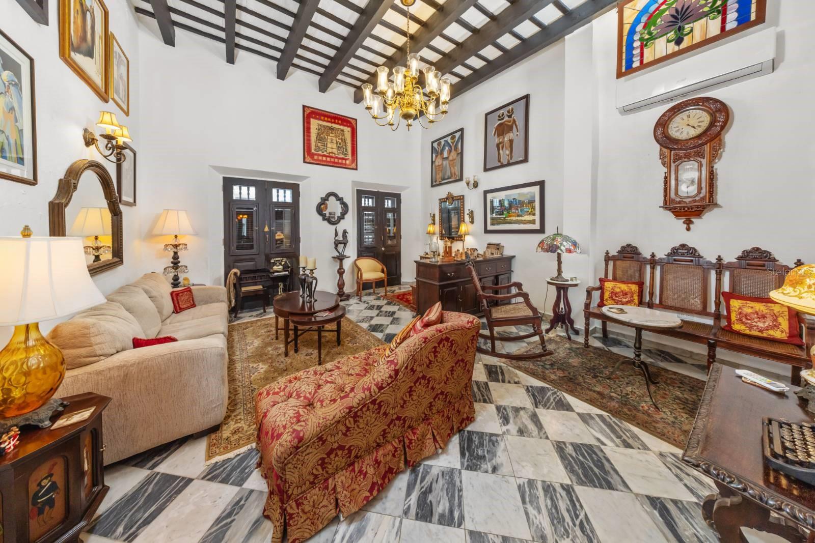 422 Norzagaray St CALLE NORZAGARAY