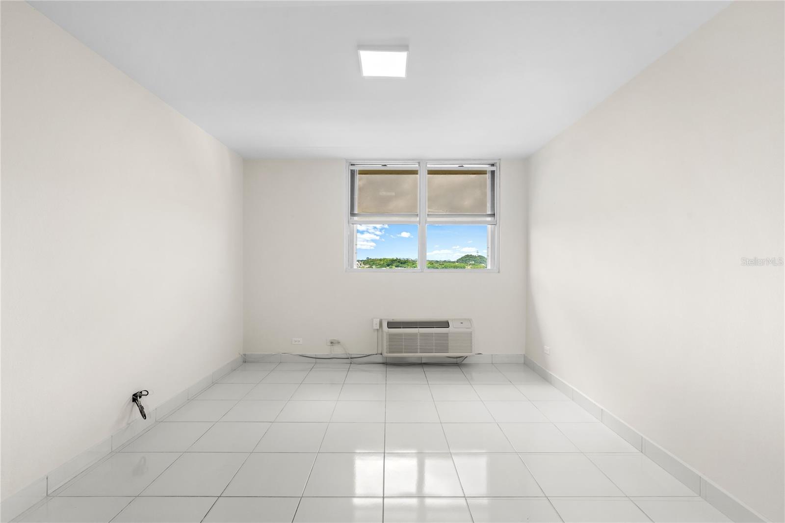 500 JESUS T. PIÑERO #1408