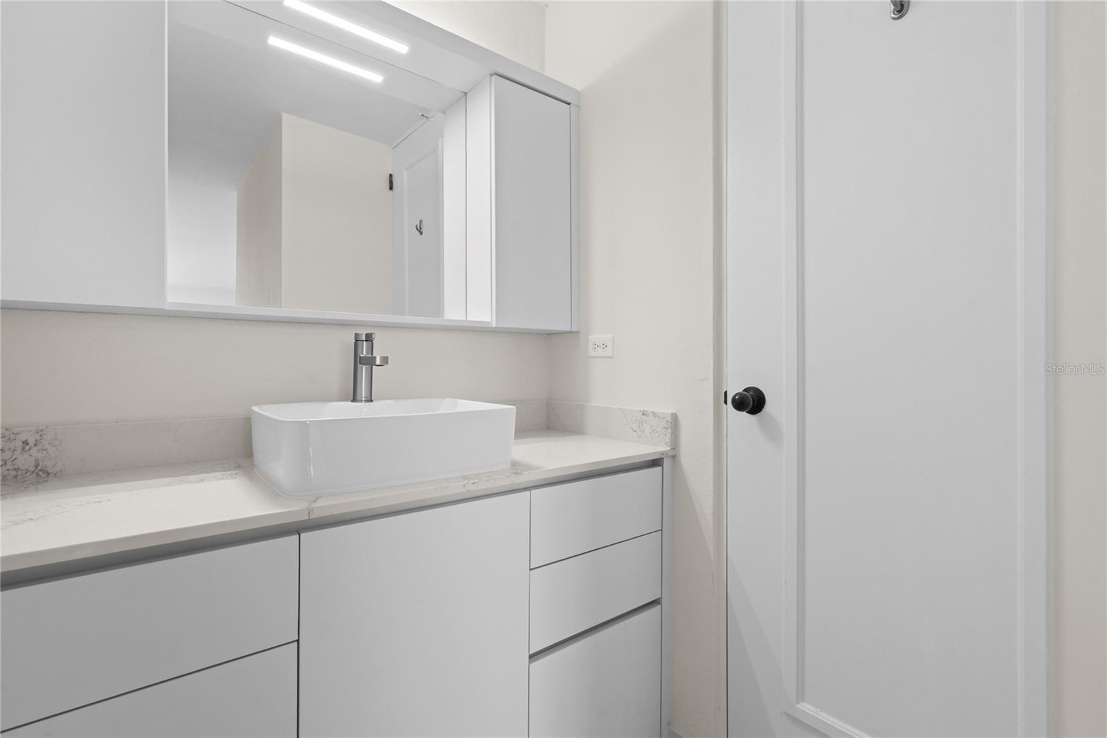 500 JESUS T. PIÑERO #1408