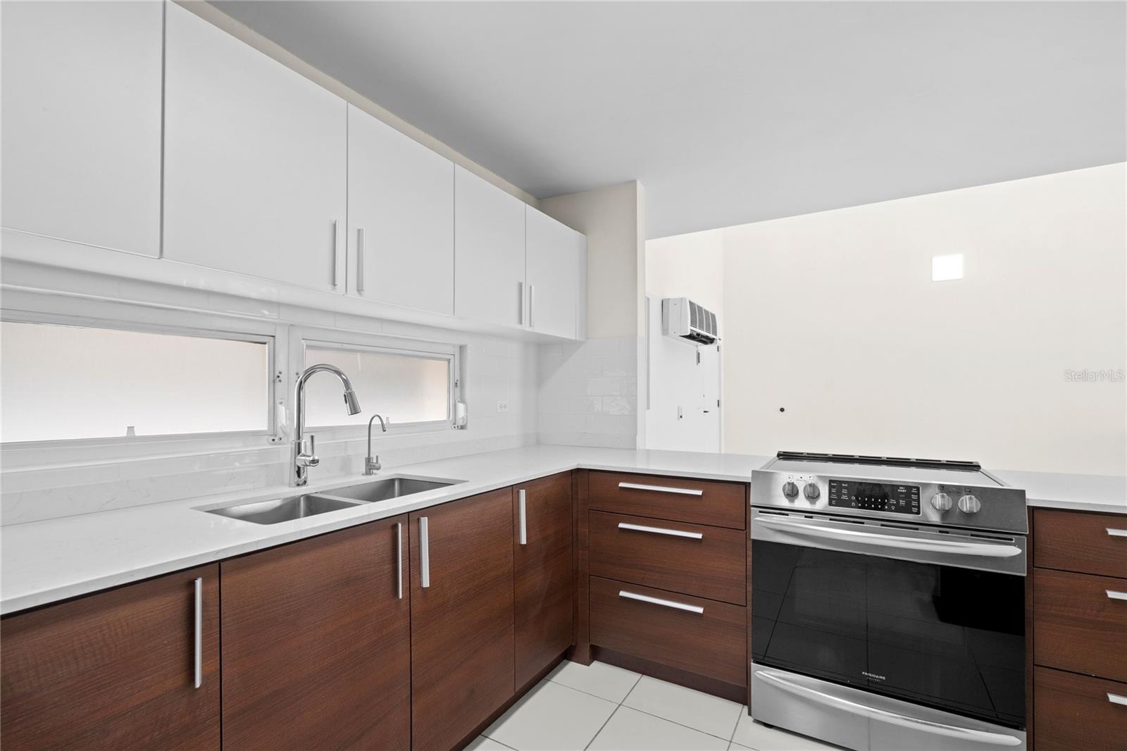 500 JESUS T. PIÑERO #1408