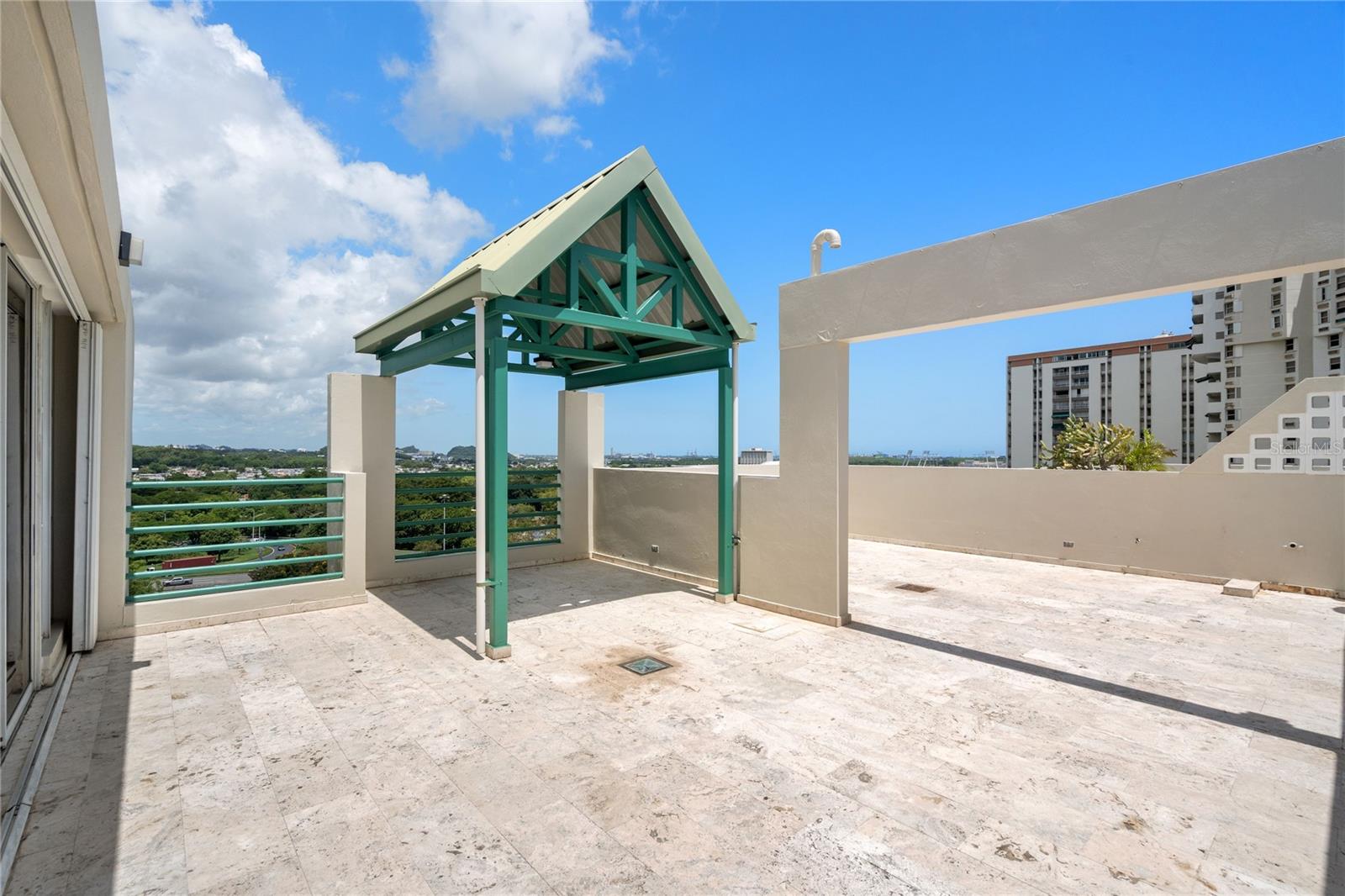 500 JESUS T. PIÑERO #1408