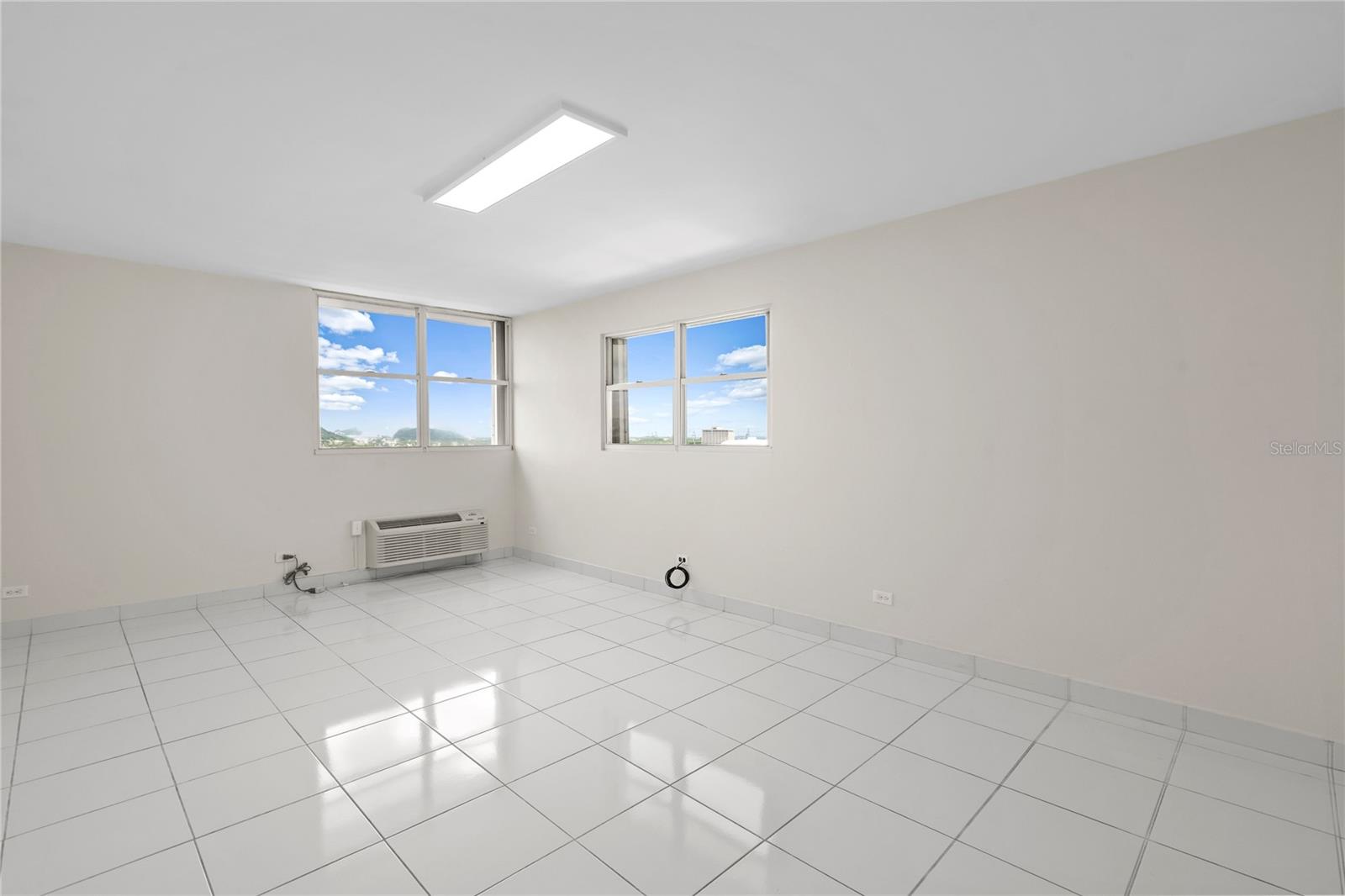 500 JESUS T. PIÑERO #1408