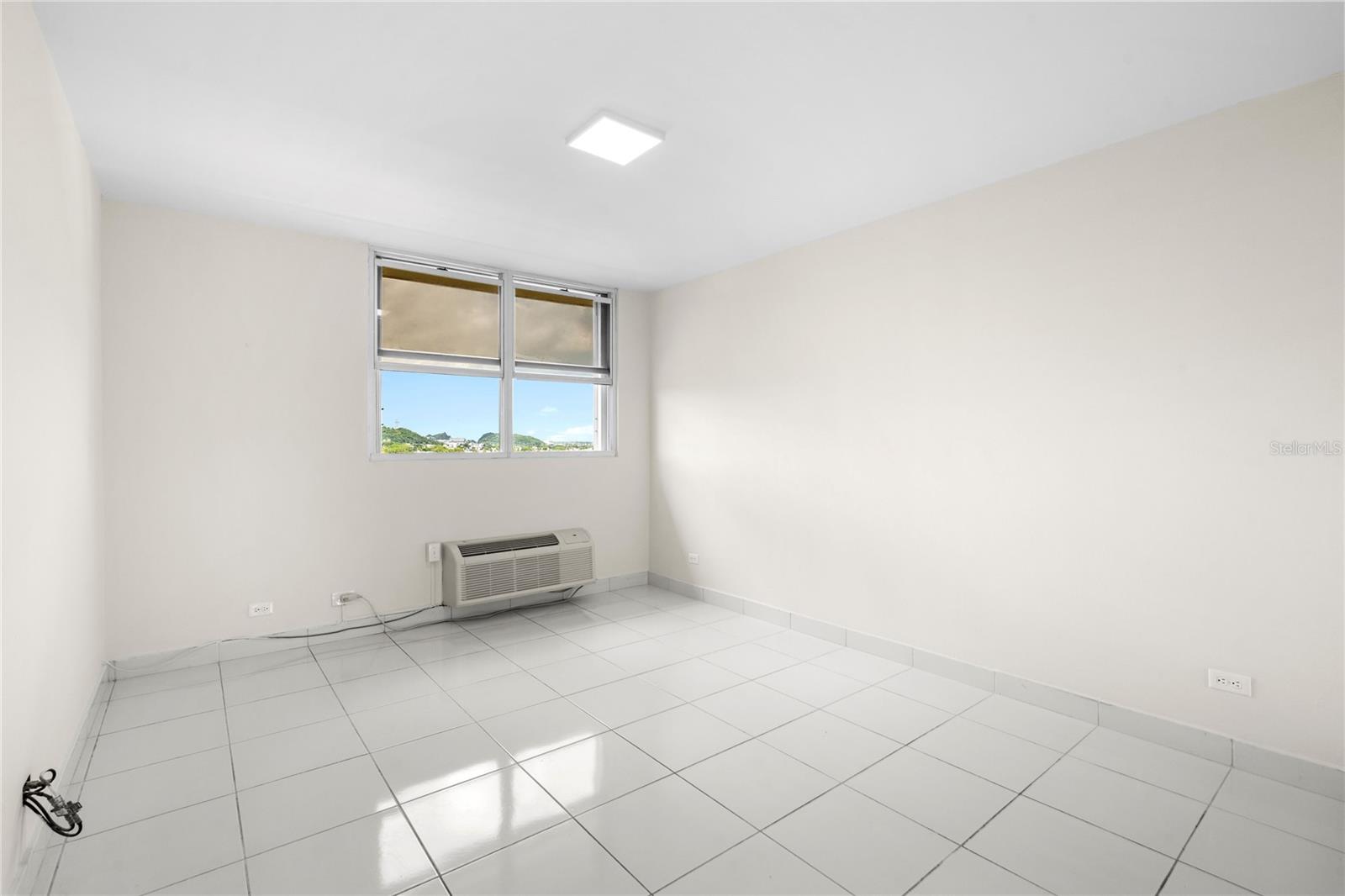 500 JESUS T. PIÑERO #1408