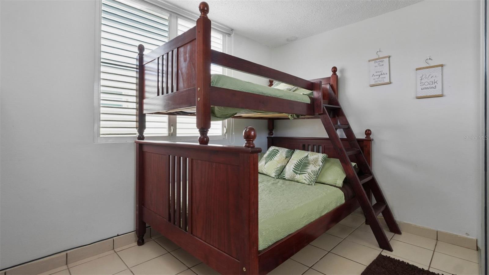 Call Almendro CALLE ALMENDRO