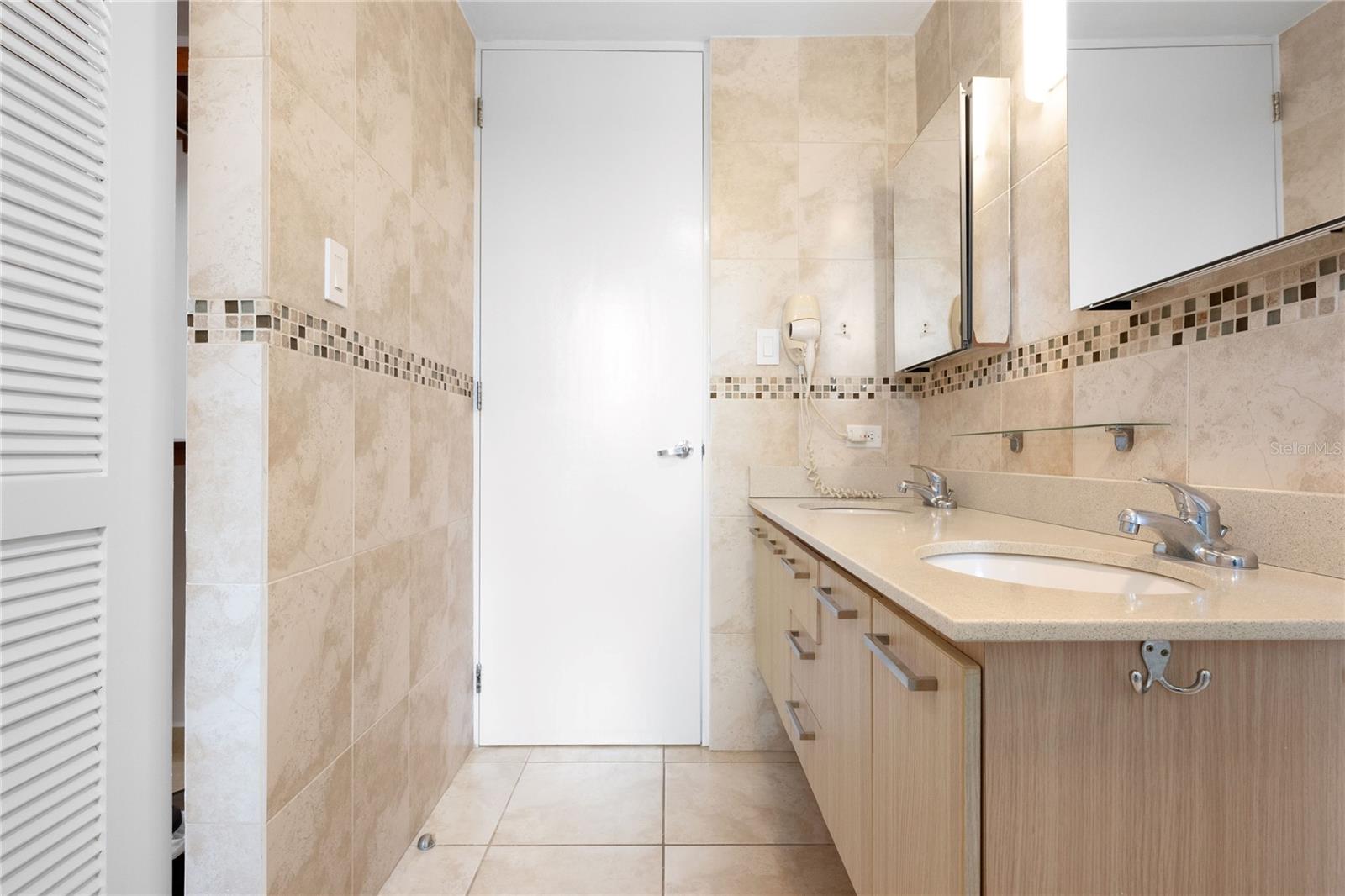 1420 AVE WILSON #602