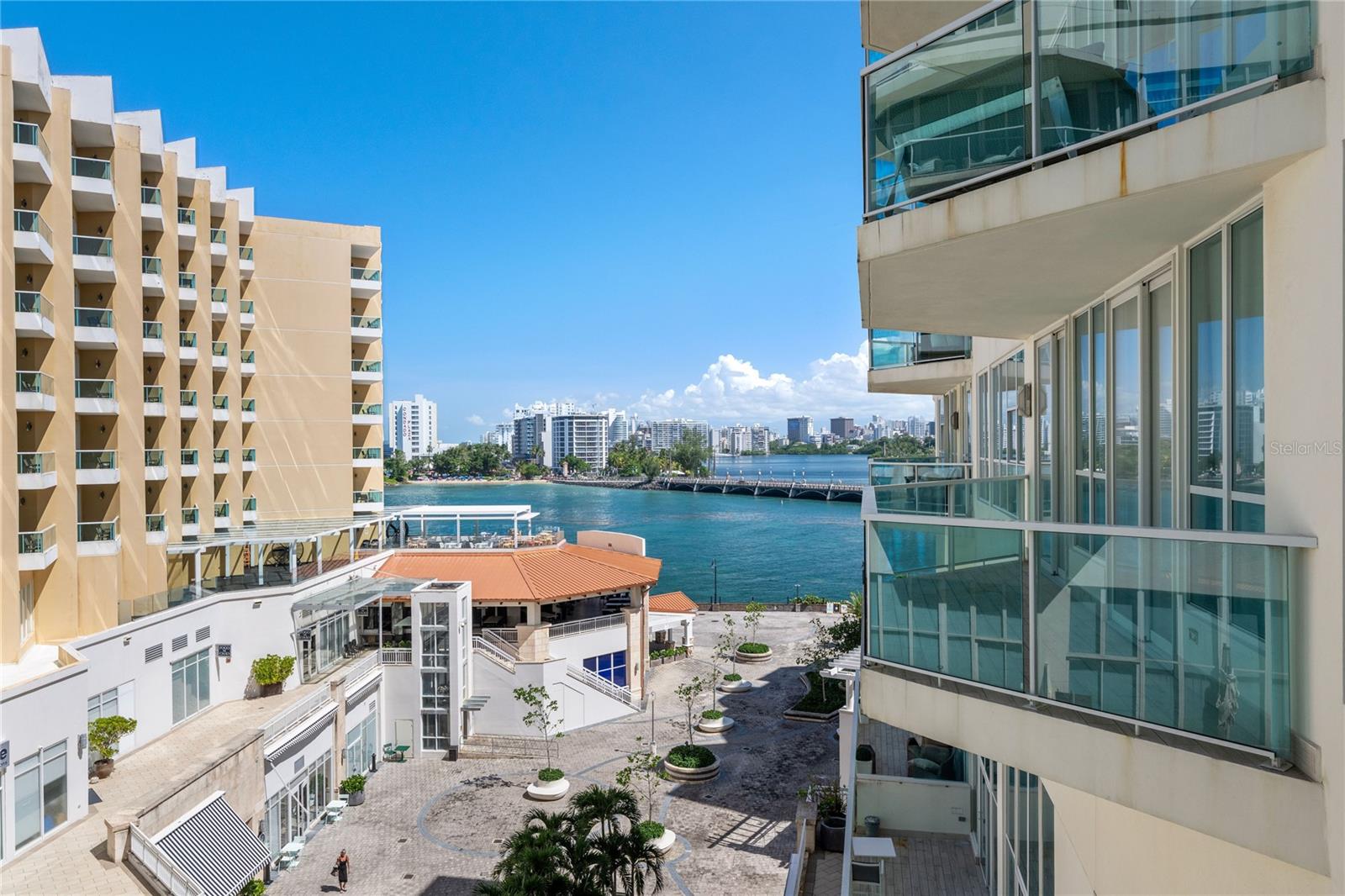 25 Ave Muñoz Rivera BAHIA PLAZA APT #616