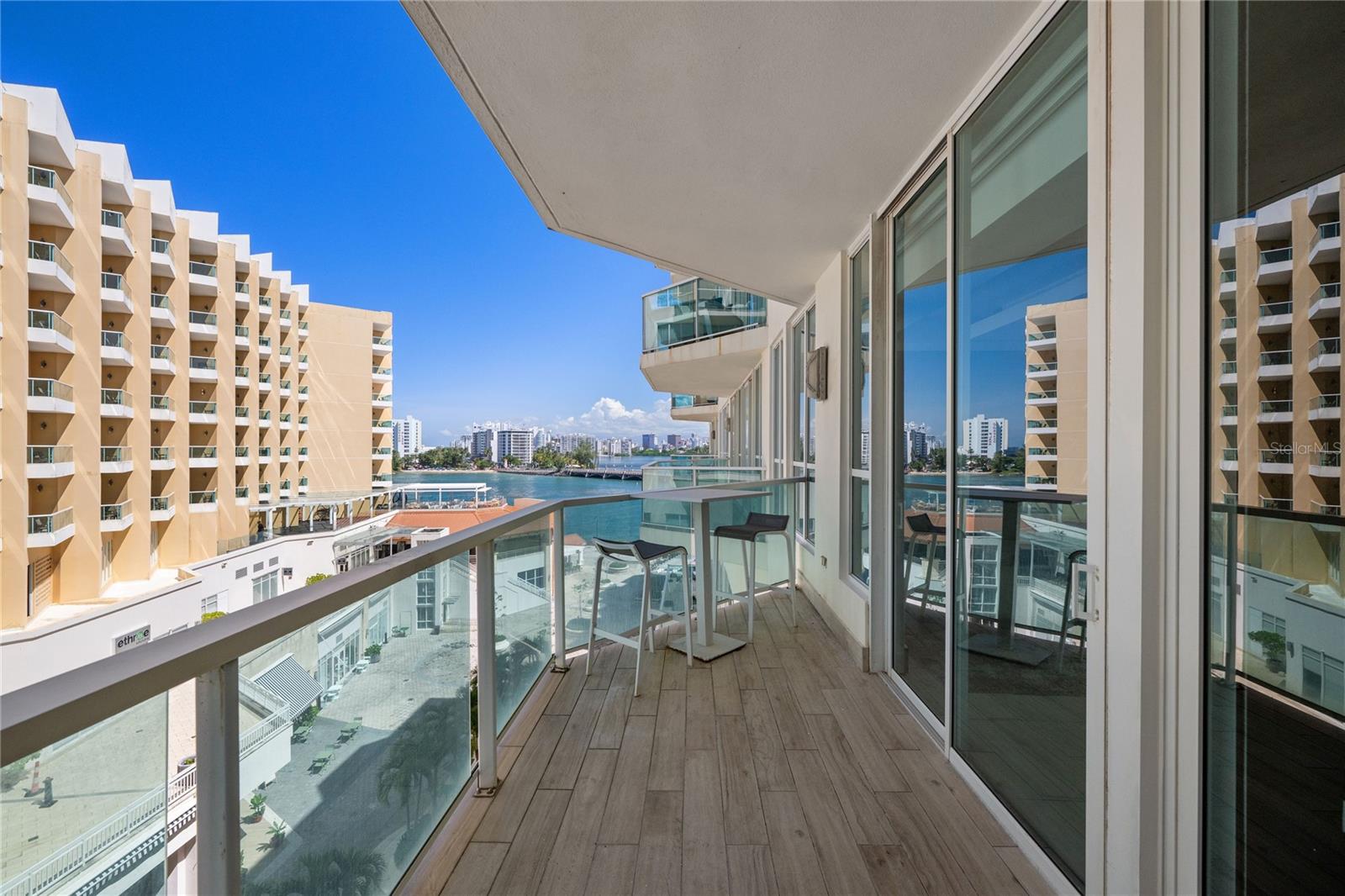 25 Ave Muñoz Rivera BAHIA PLAZA APT #616
