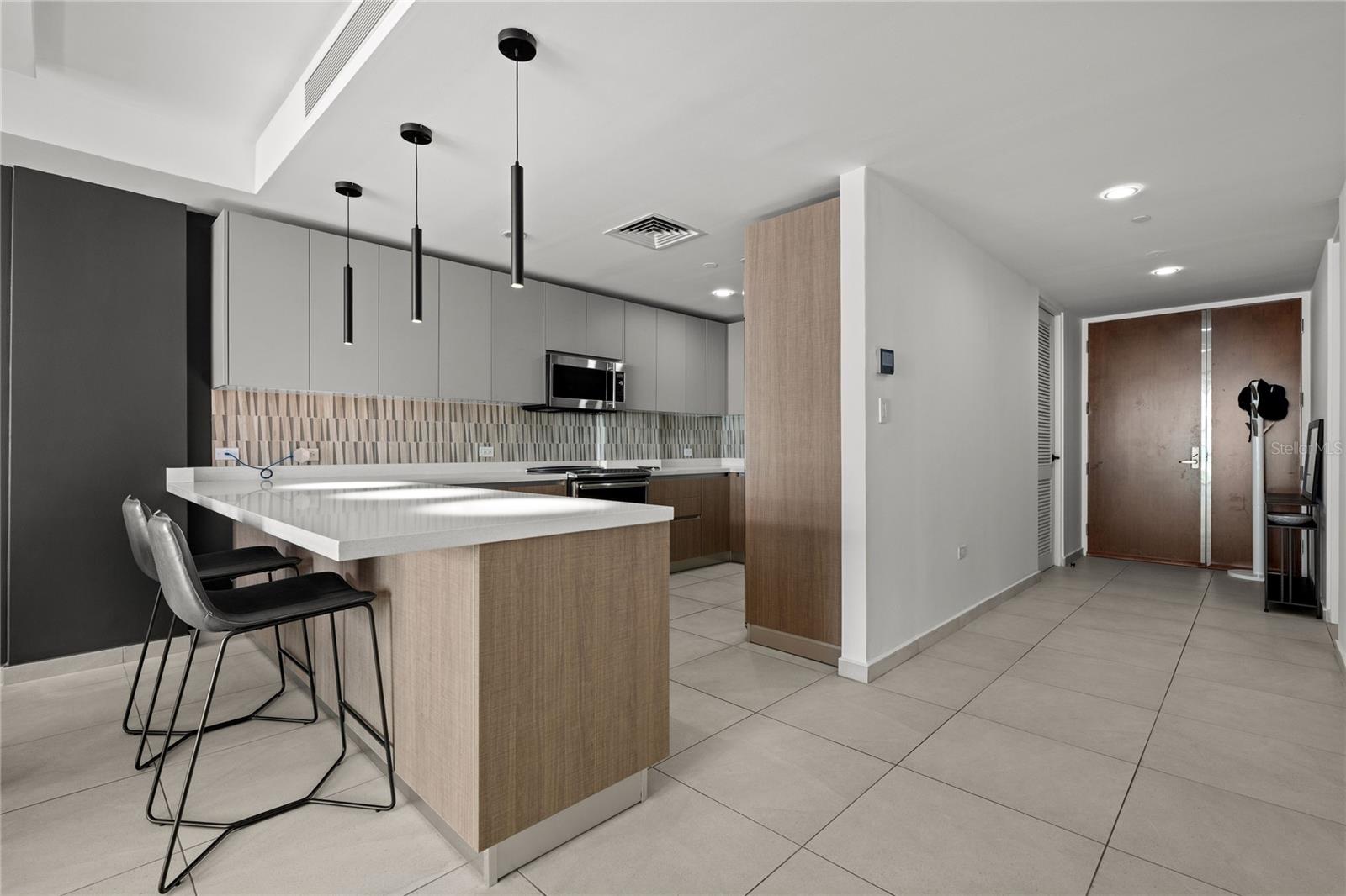 25 Ave Muñoz Rivera BAHIA PLAZA APT #616