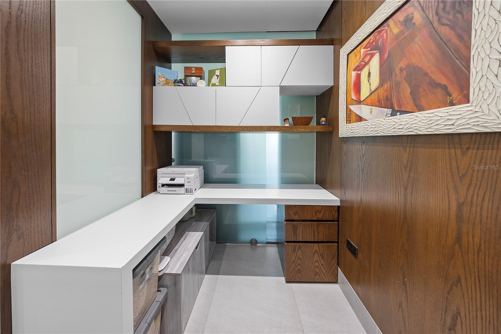 100 CALLE DEL MUELLE #1205