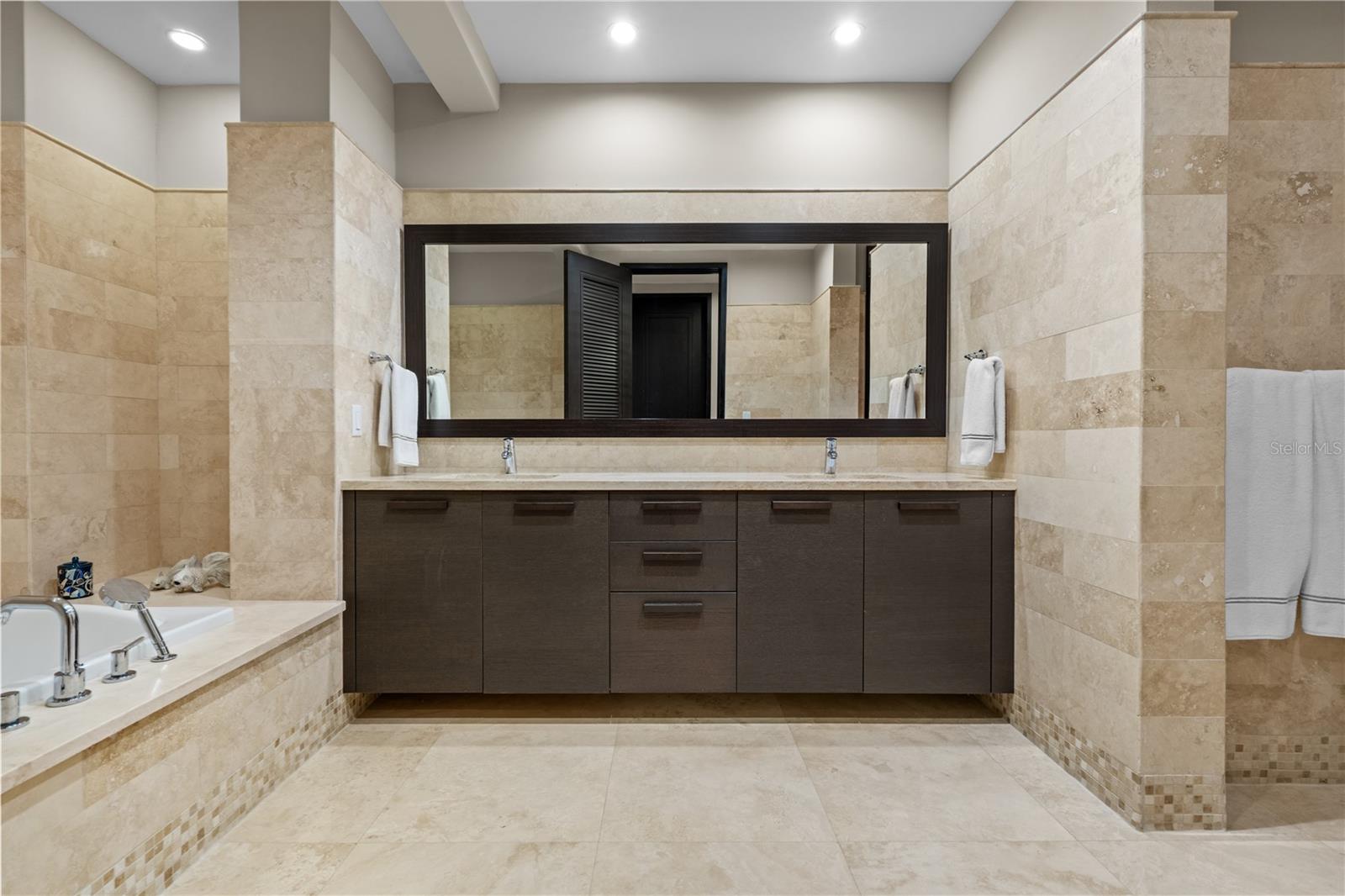 7000 Bahia Beach Blv LAS VENTANAS I #324