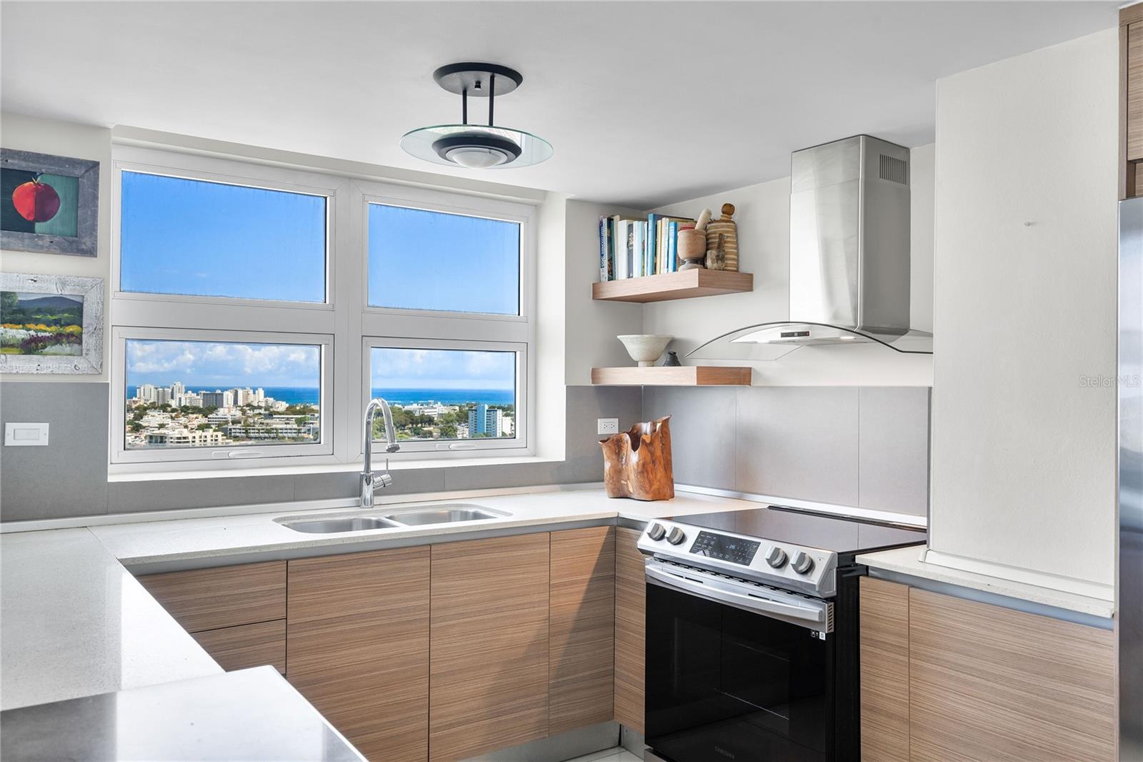 48 Muñoz Rivera COND AQUABLUE #2704