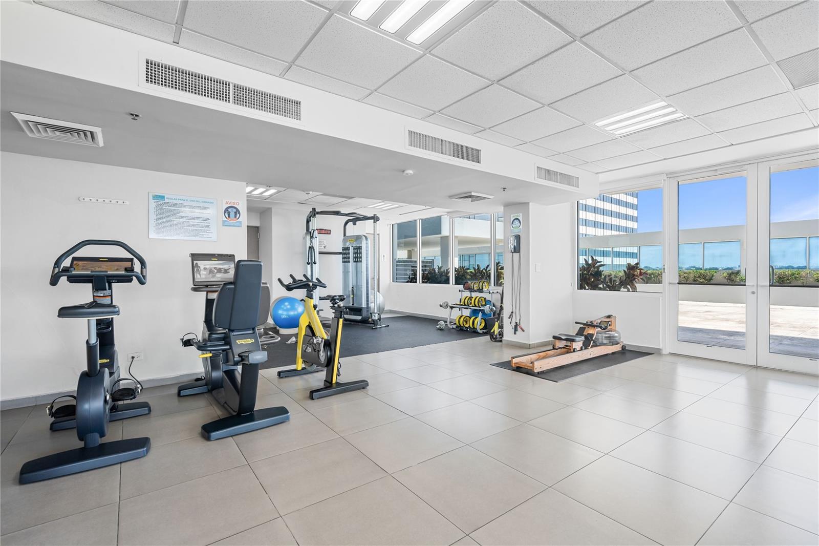 48 Muñoz Rivera COND AQUABLUE #2704