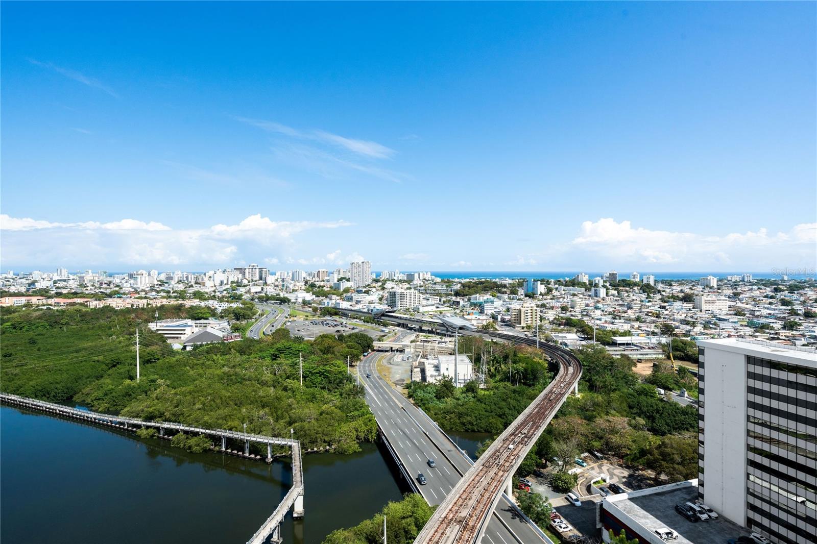 48 Muñoz Rivera COND AQUABLUE #2704