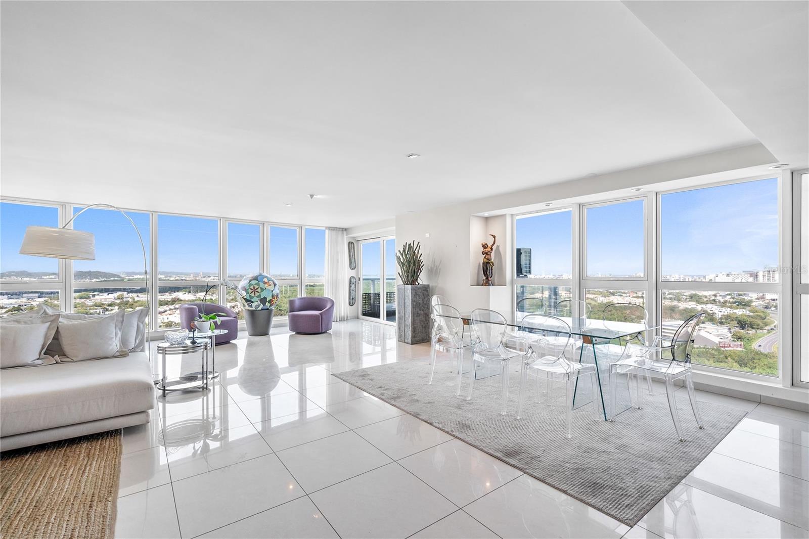 48 Muñoz Rivera COND AQUABLUE #2704