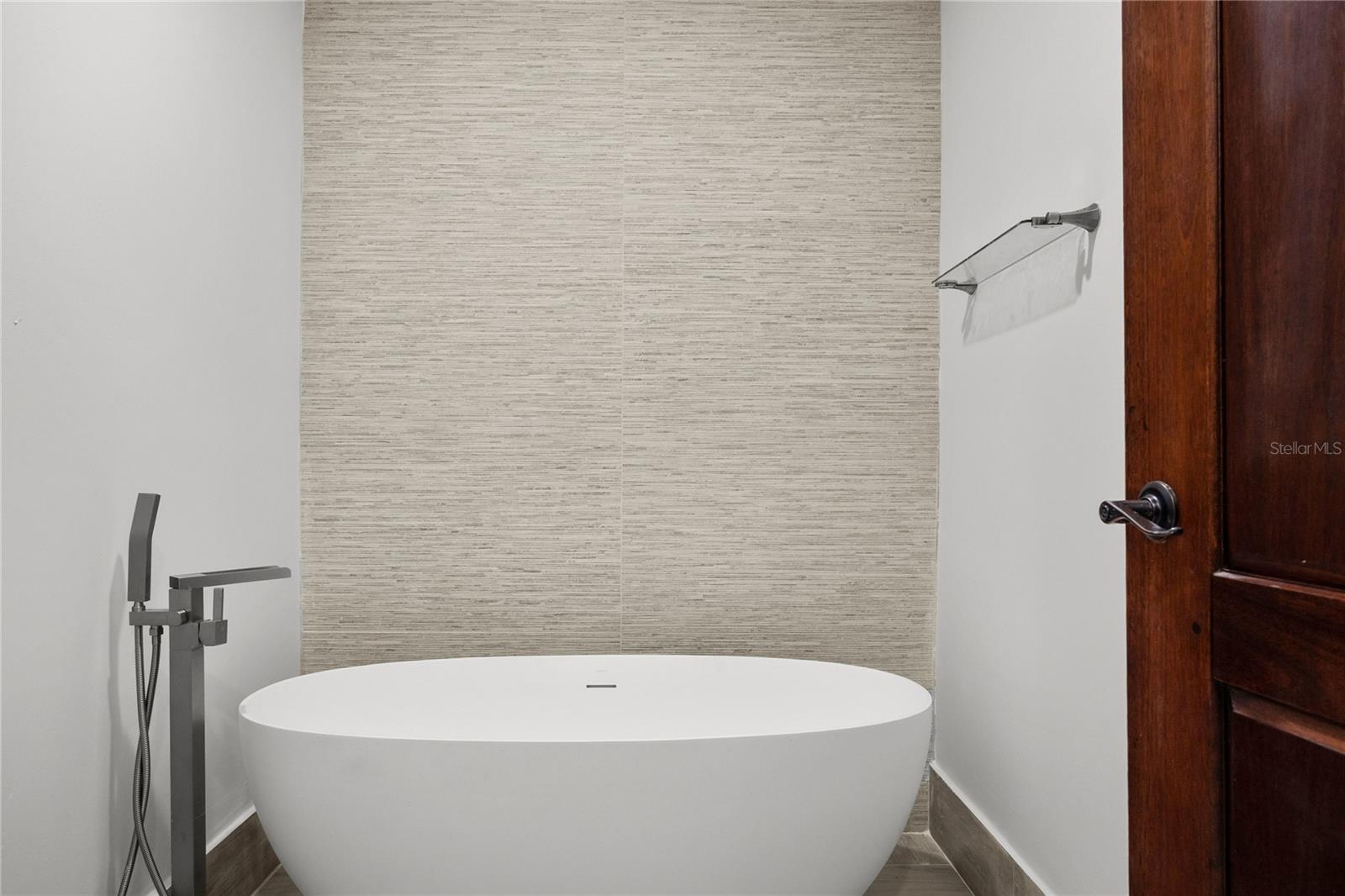 400 COCO BEACH BVL #302B