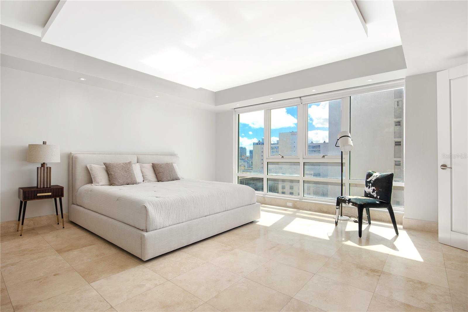 1052 ASHFORD AVE #9B