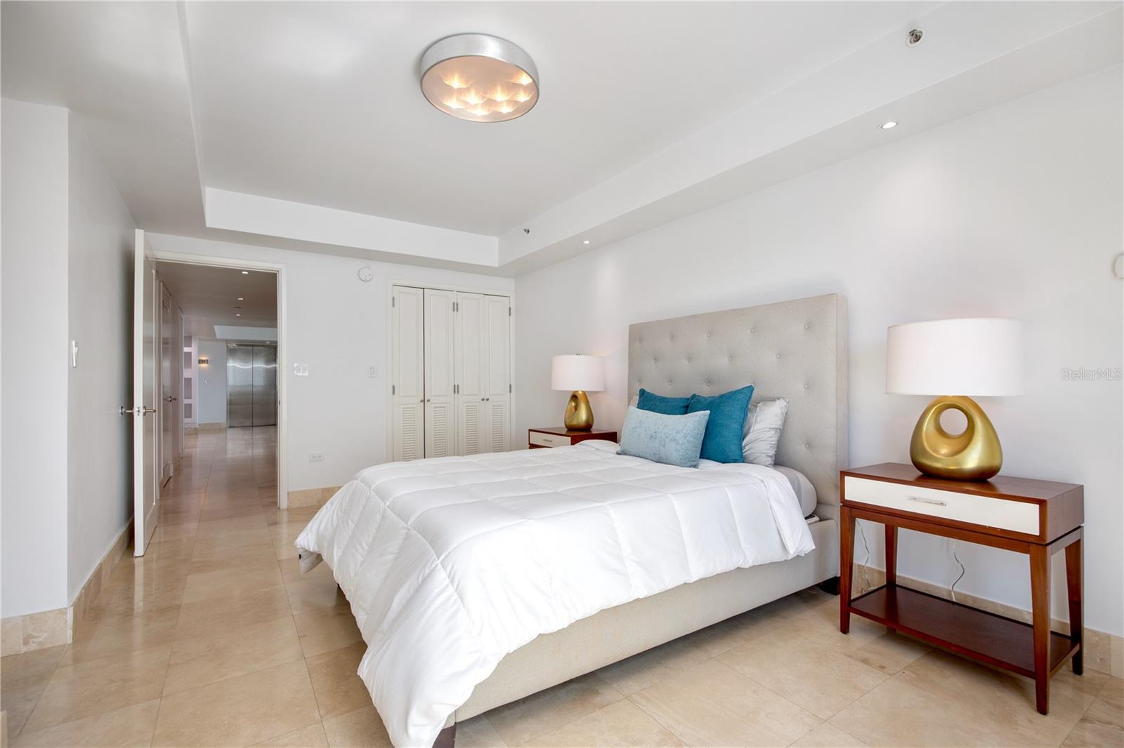 1052 ASHFORD AVE #9B